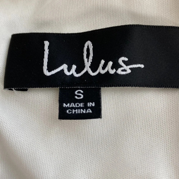 Lulus Floral V-Neck Open Back Easy Love White Lace Skater Mini Dress Size S - Picture 9 of 10